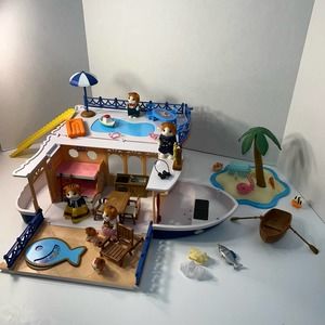 Epoch Calico Critters Sylvanian Families Seaside Cruiser House Boat Accessories